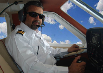 تصویر خلبانی محمود غلامی