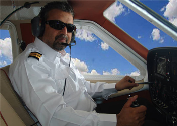  فعالیت خلبانی